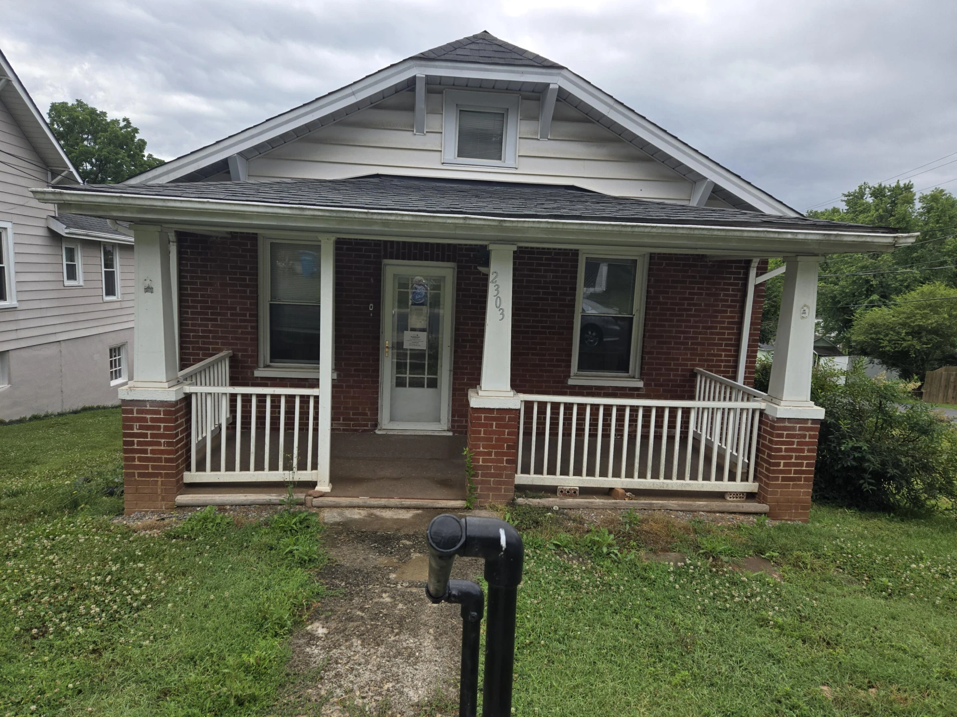 2303 King ST NE
