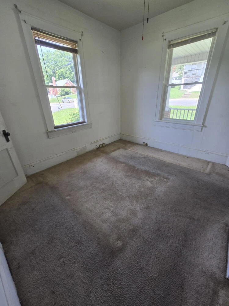 2303 King ST NE - Photo 13