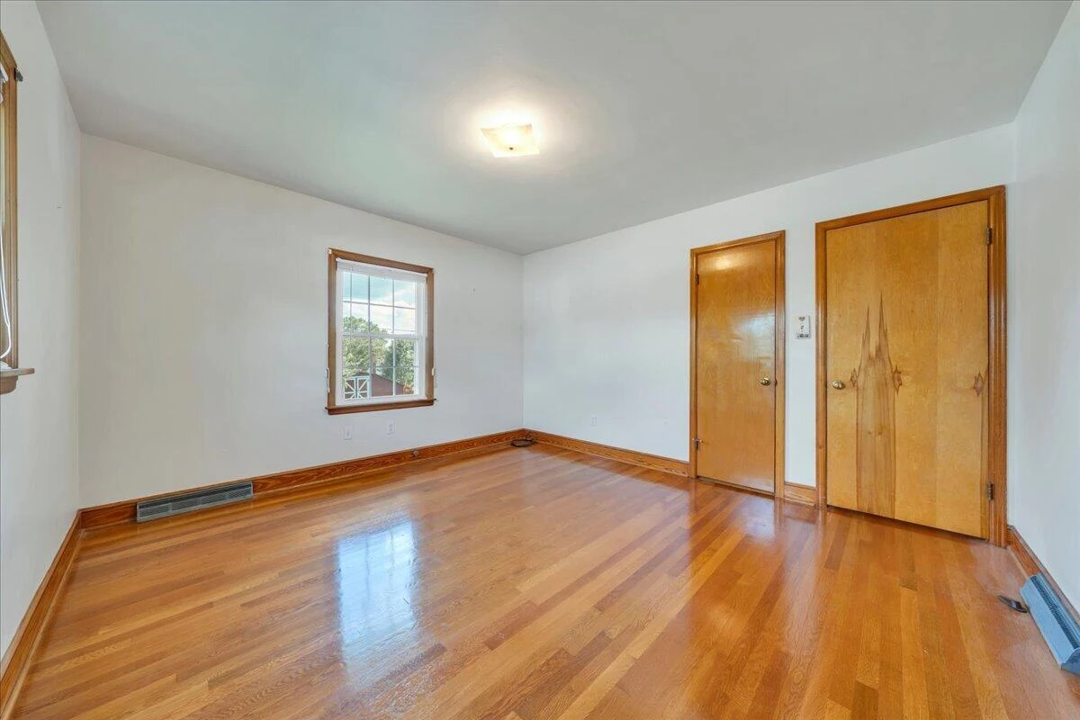 131 Maplelawn AVE NE - Photo 22