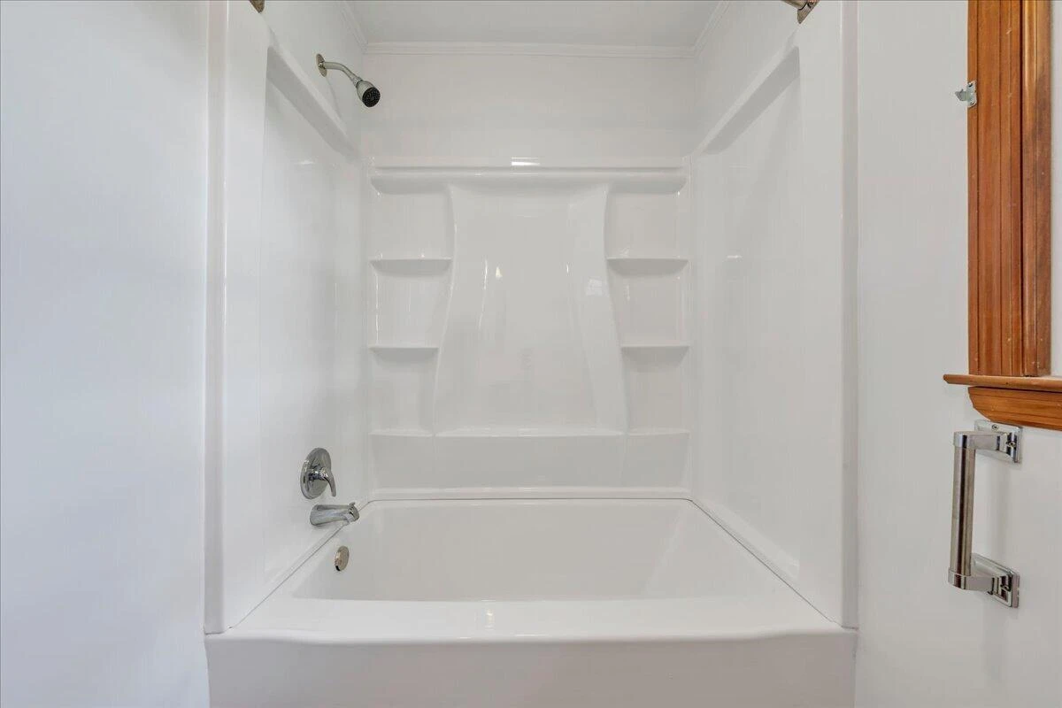 131 Maplelawn AVE NE - Photo 30