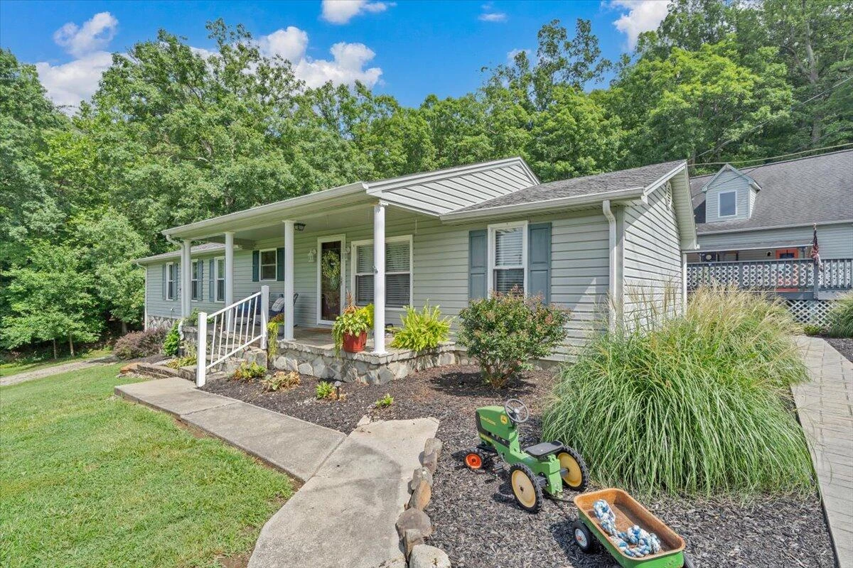 2311 Blue Bend RD - Photo 3
