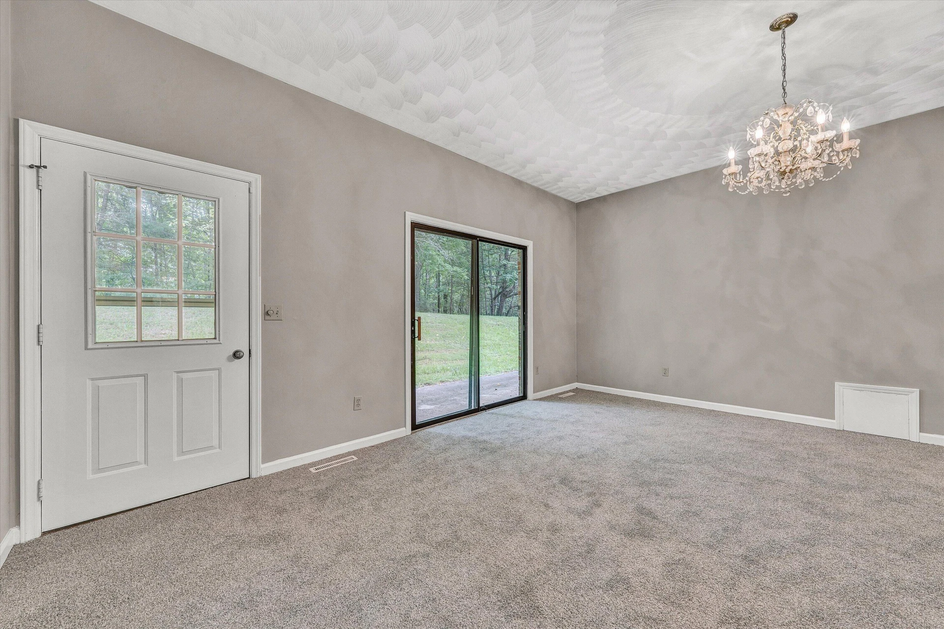 5885 Bent Mountain RD - Photo 31