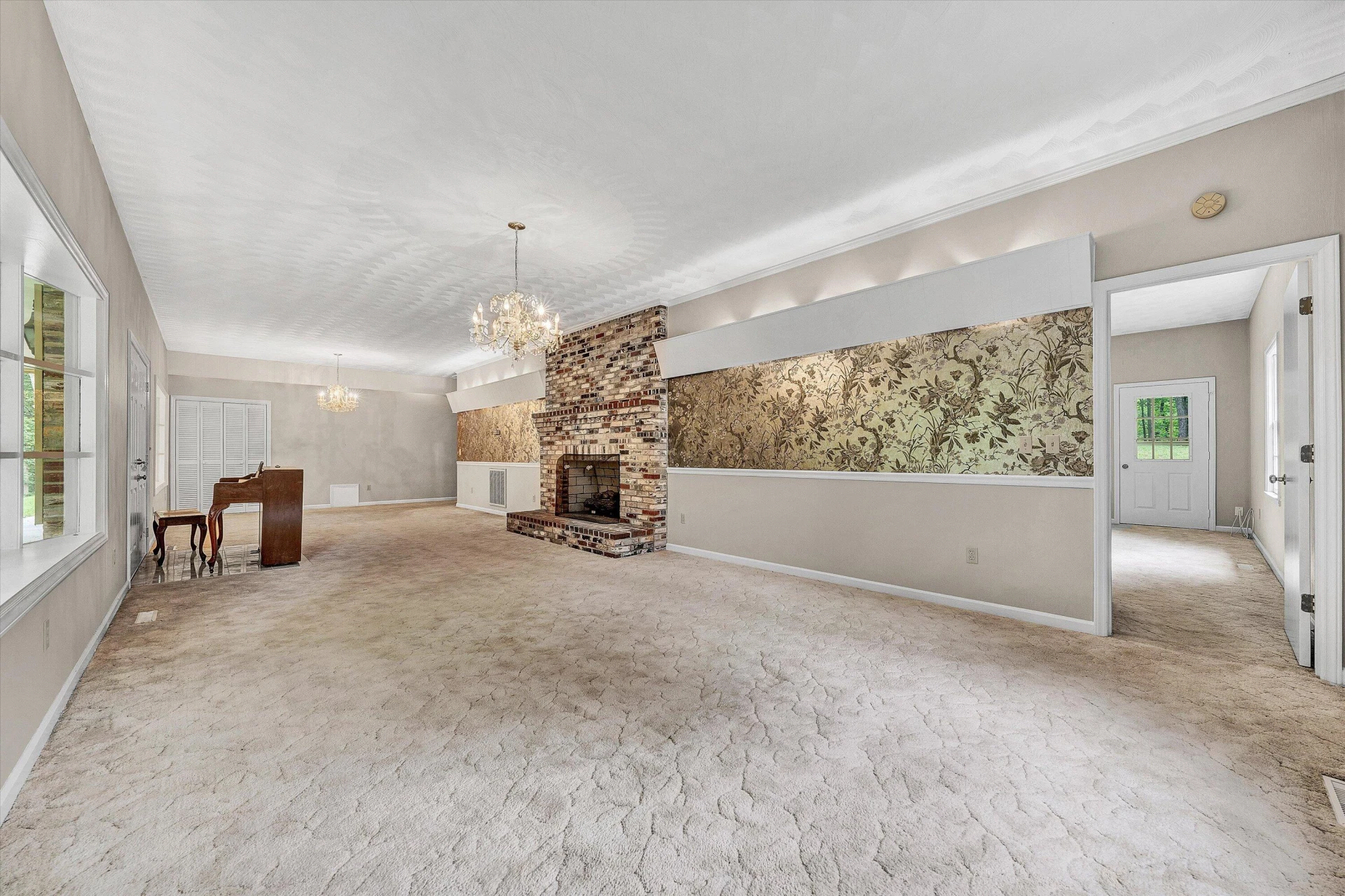 5885 Bent Mountain RD - Photo 37