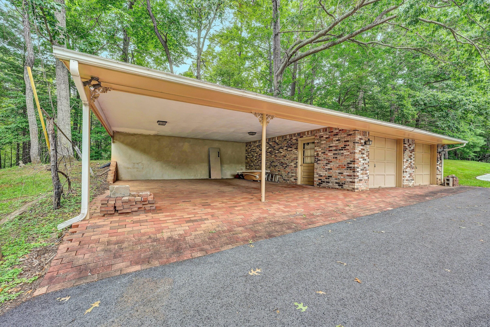 5885 Bent Mountain RD - Photo 49