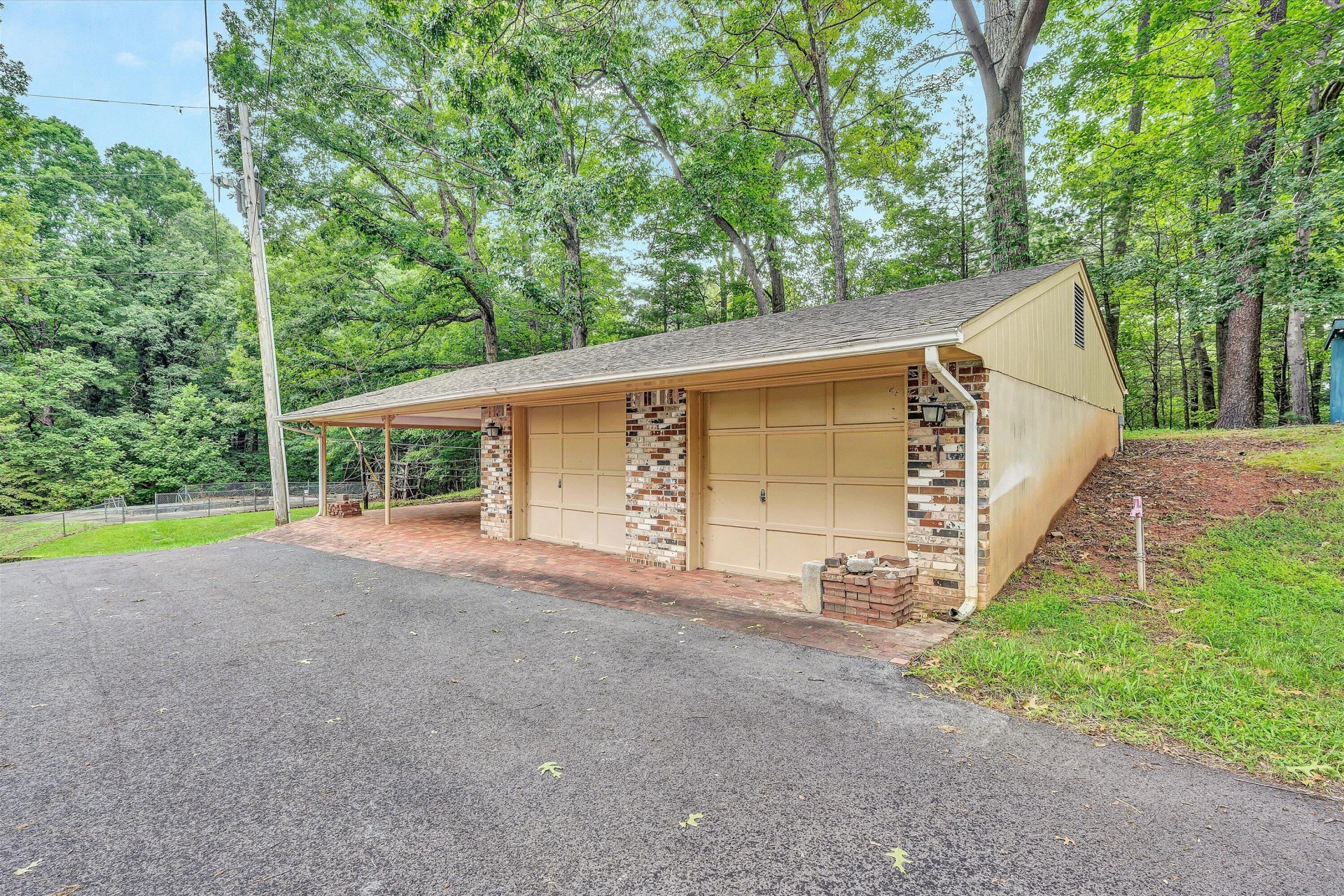 5885 Bent Mountain RD - Photo 51