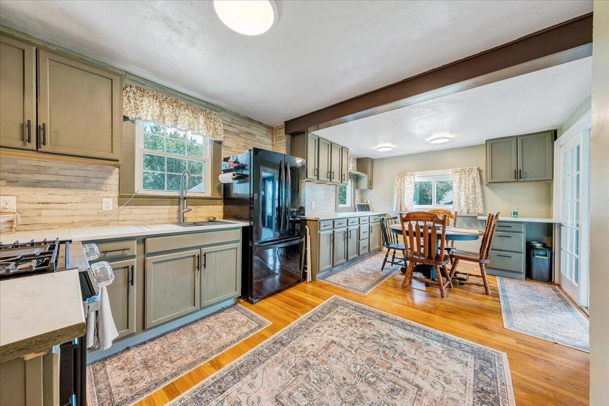 1828 Lawndale AVE - Photo 12