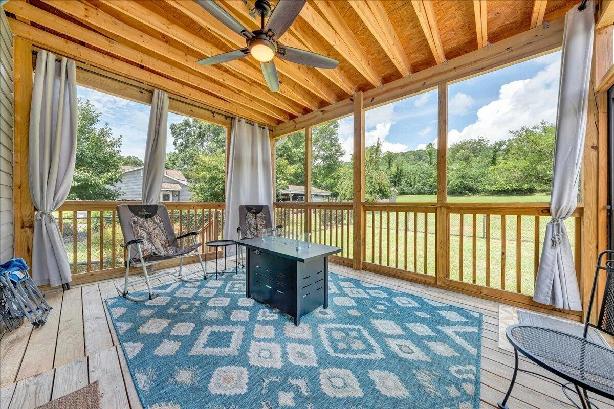 1828 Lawndale AVE - Photo 27