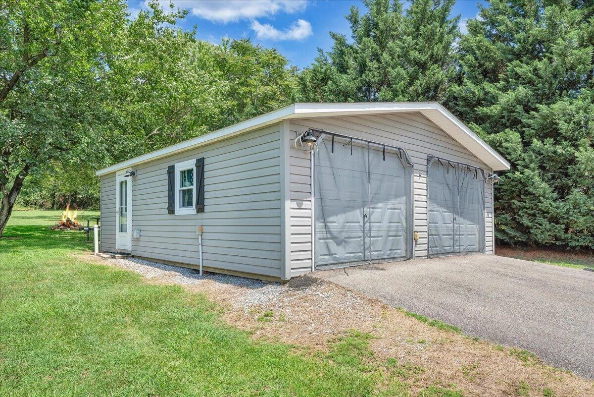 1828 Lawndale AVE - Photo 29