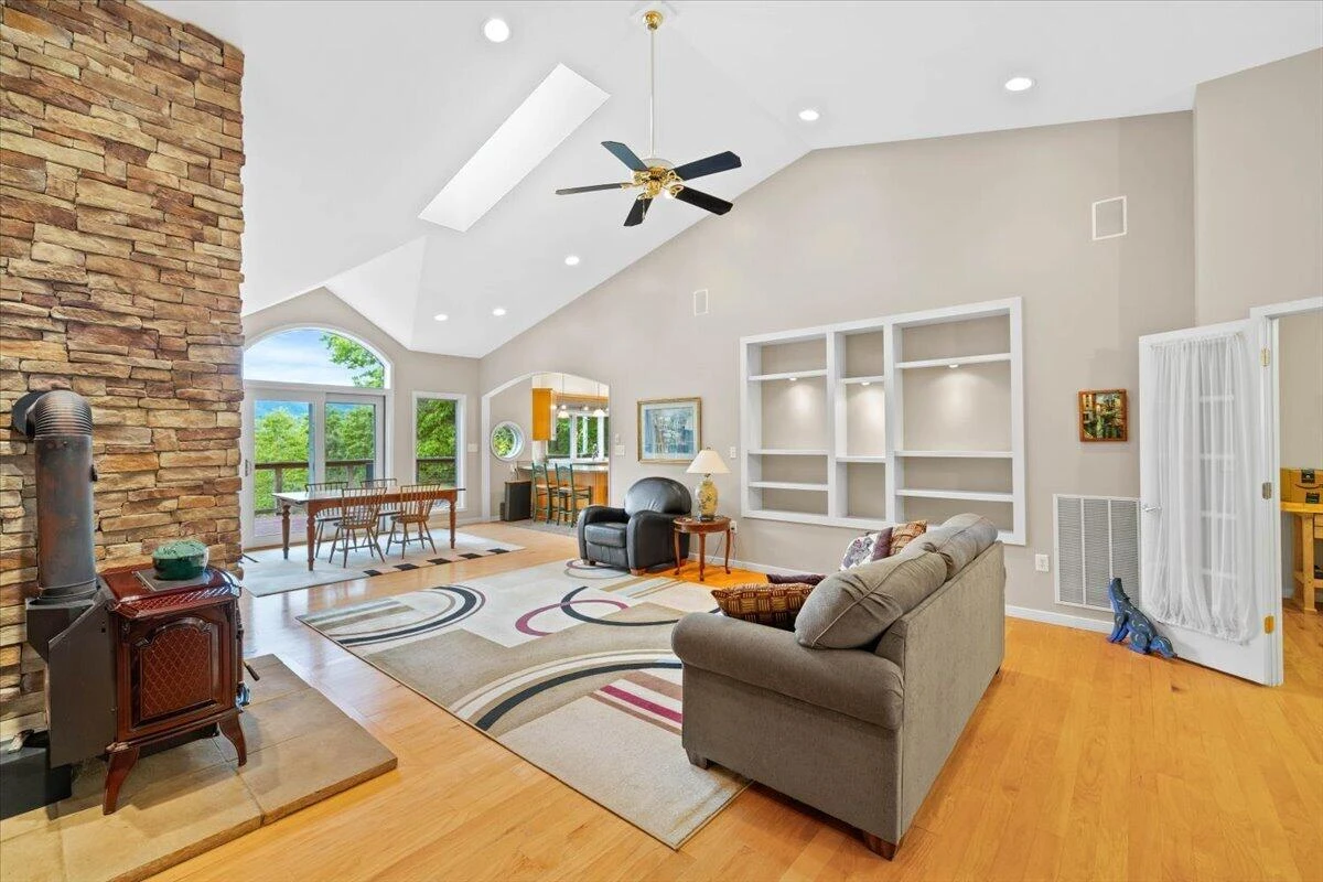 4861 Morris RD - Photo 11