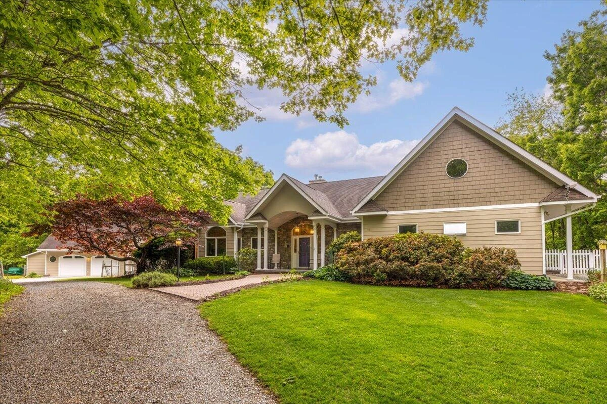 4861 Morris RD - Photo 2