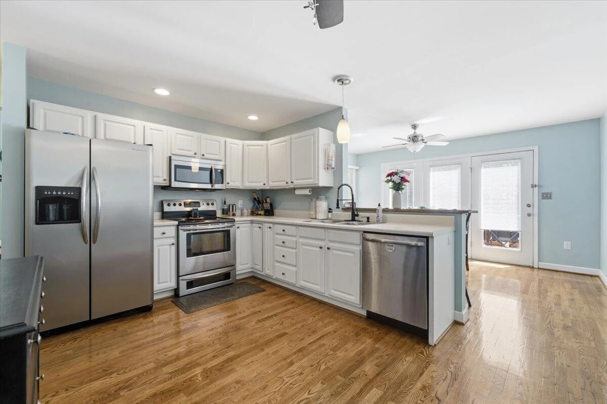 12376 Leesville RD - Photo 10