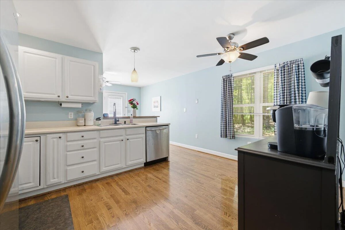 12376 Leesville RD - Photo 11