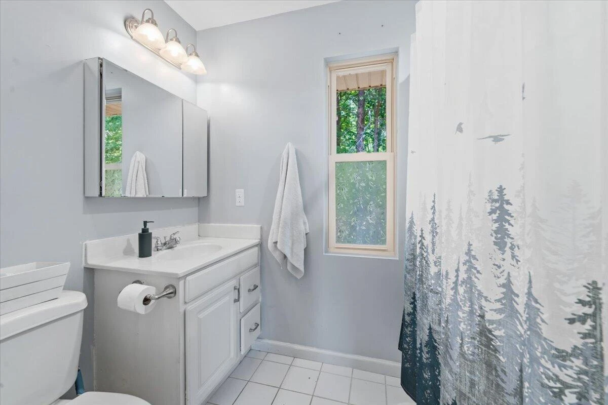 12376 Leesville RD - Photo 16