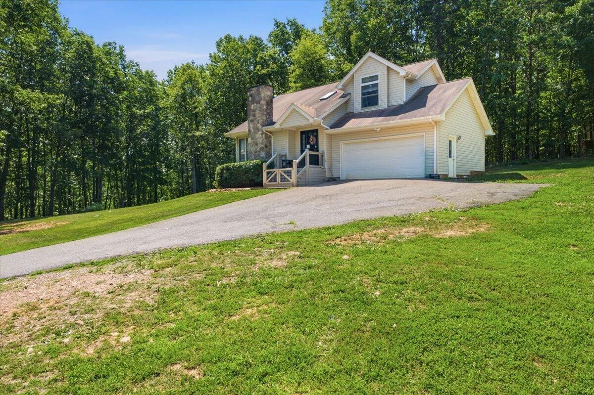 12376 Leesville RD - Photo 25