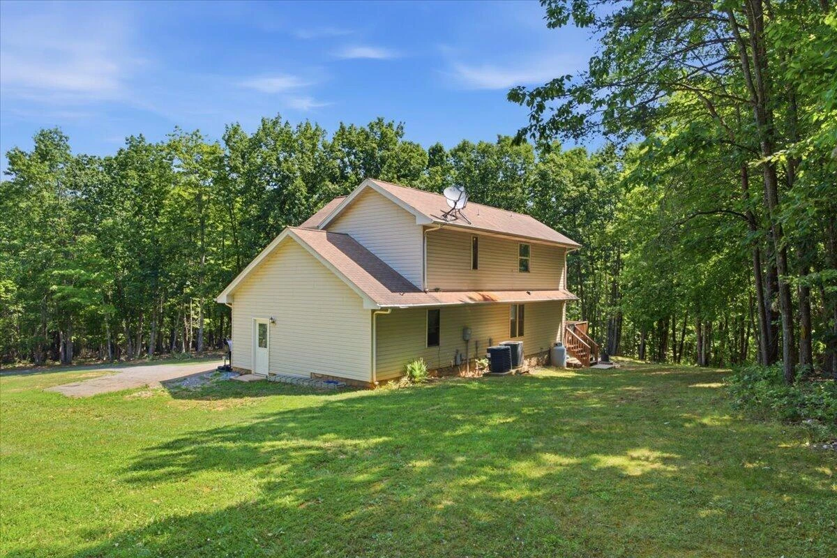 12376 Leesville RD - Photo 26