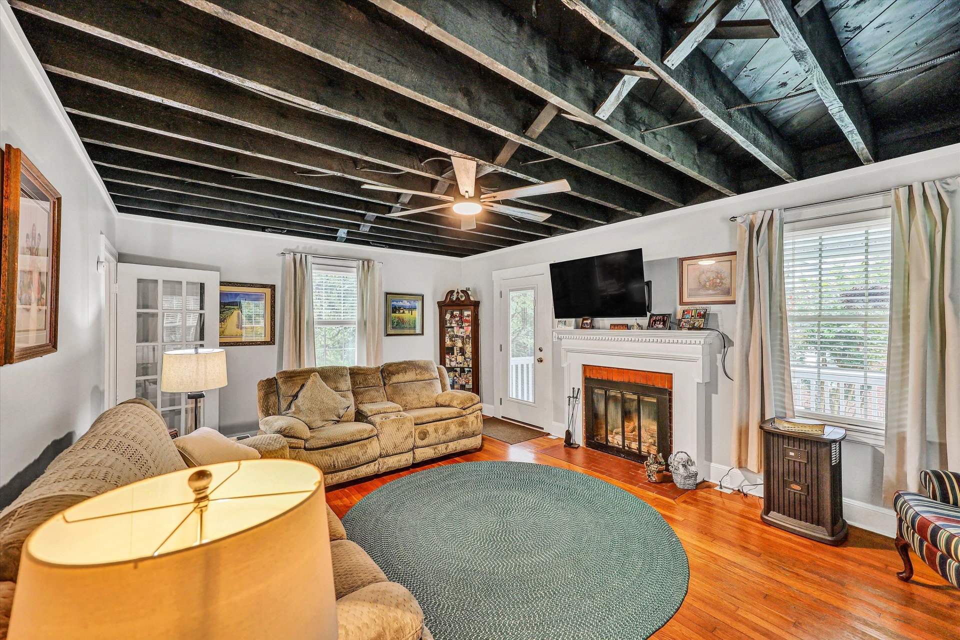182 Ridgewood RD - Photo 4