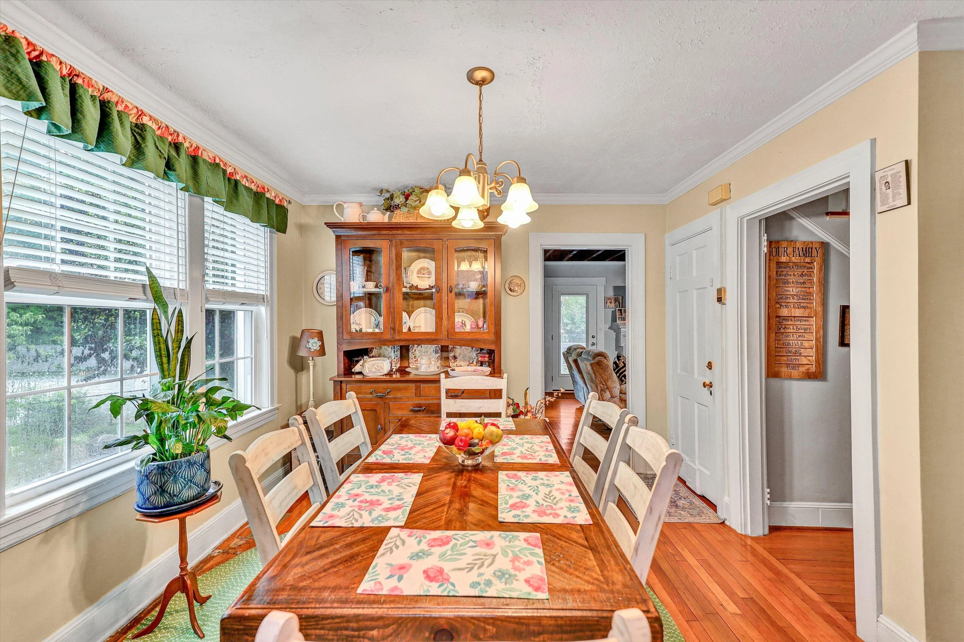 182 Ridgewood RD - Photo 8
