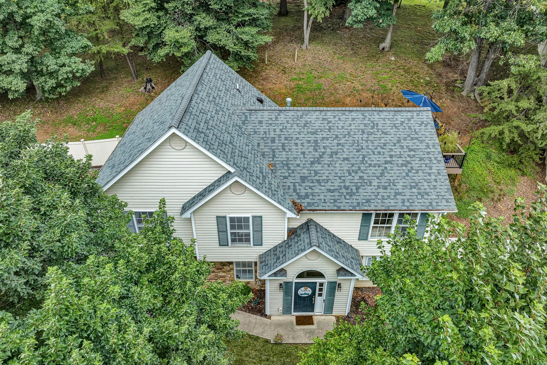 3423 Cedarmeade DR - Photo 2