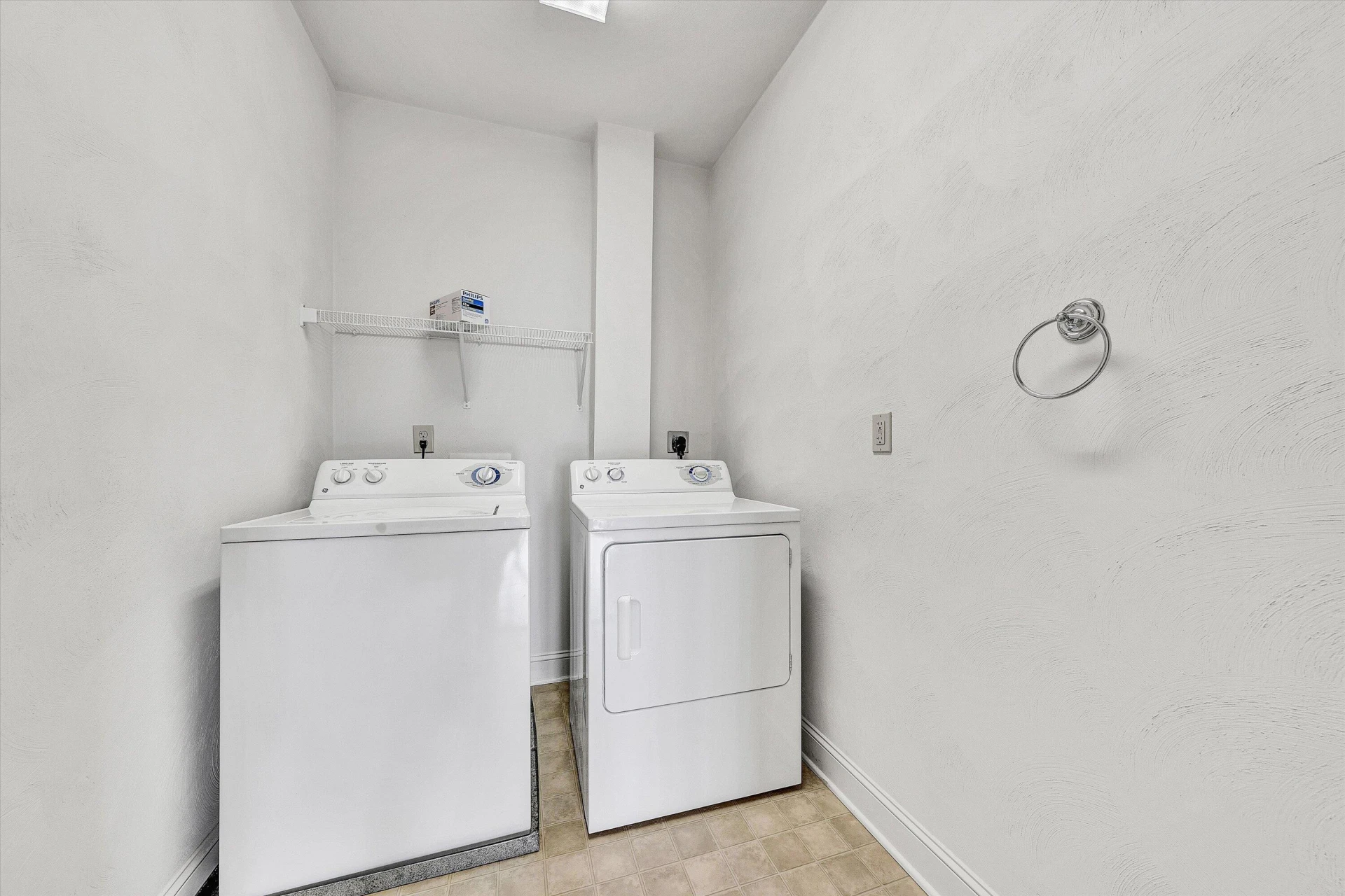 4444 Pheasant Ridge RD #APT 407 - Photo 35