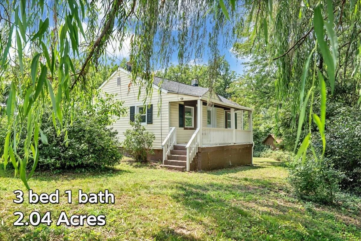 1433 Gladstone AVE SE - Photo 2