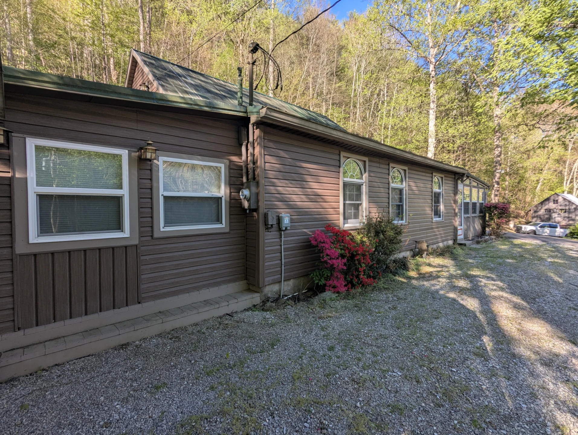 2806 Shawsville Pike NE - Photo 3