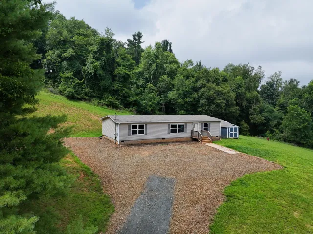 3767 Franklin SE, Floyd, VA, 24091
