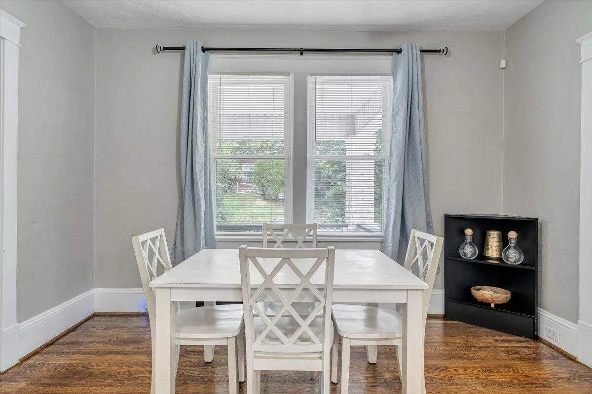 2104 Wayne ST NE - Photo 16