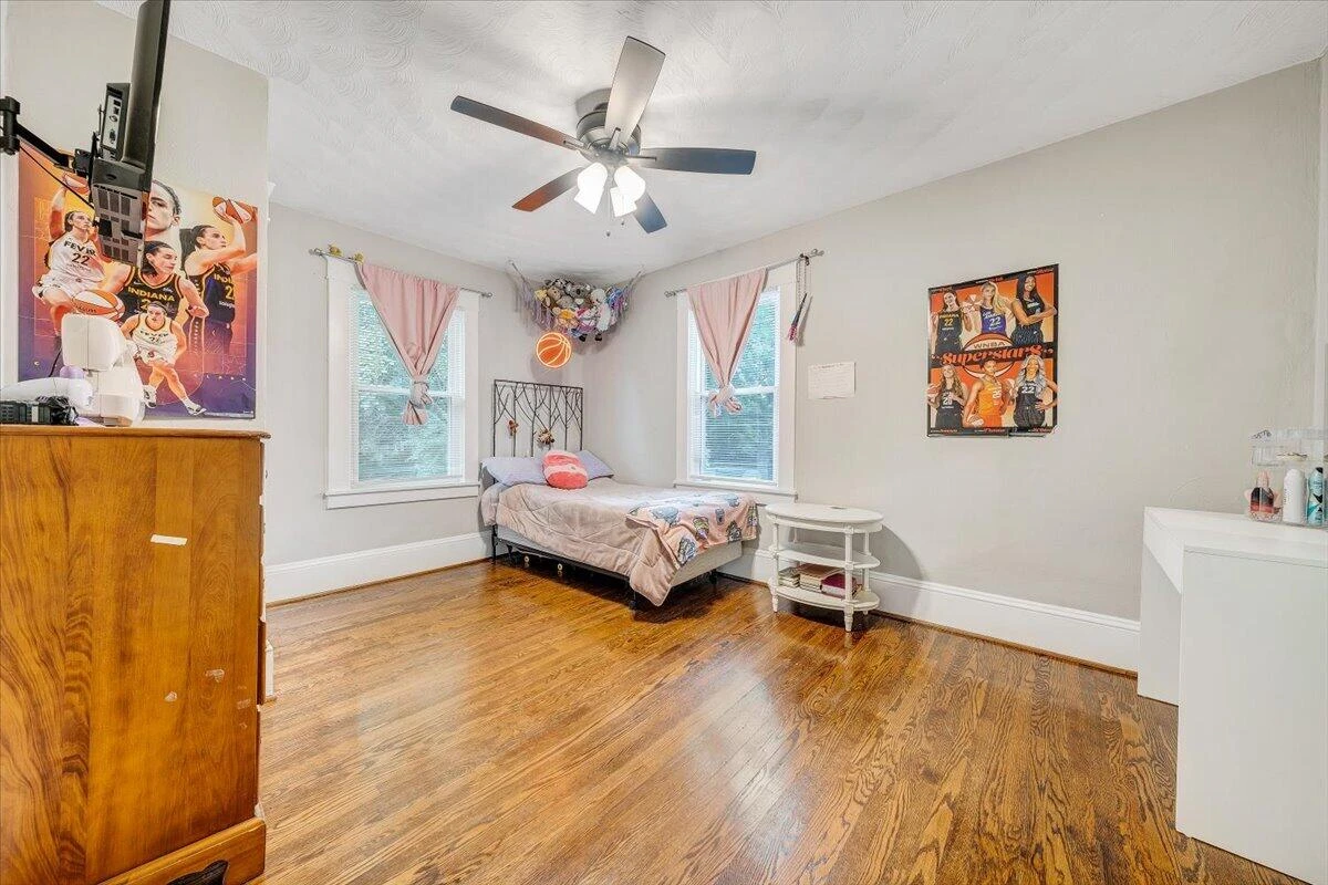 2104 Wayne ST NE - Photo 25