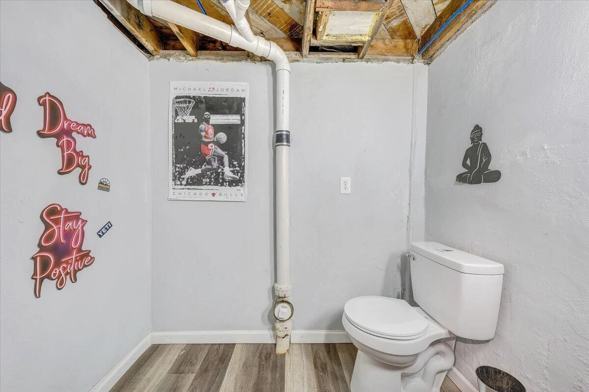 2104 Wayne ST NE - Photo 30