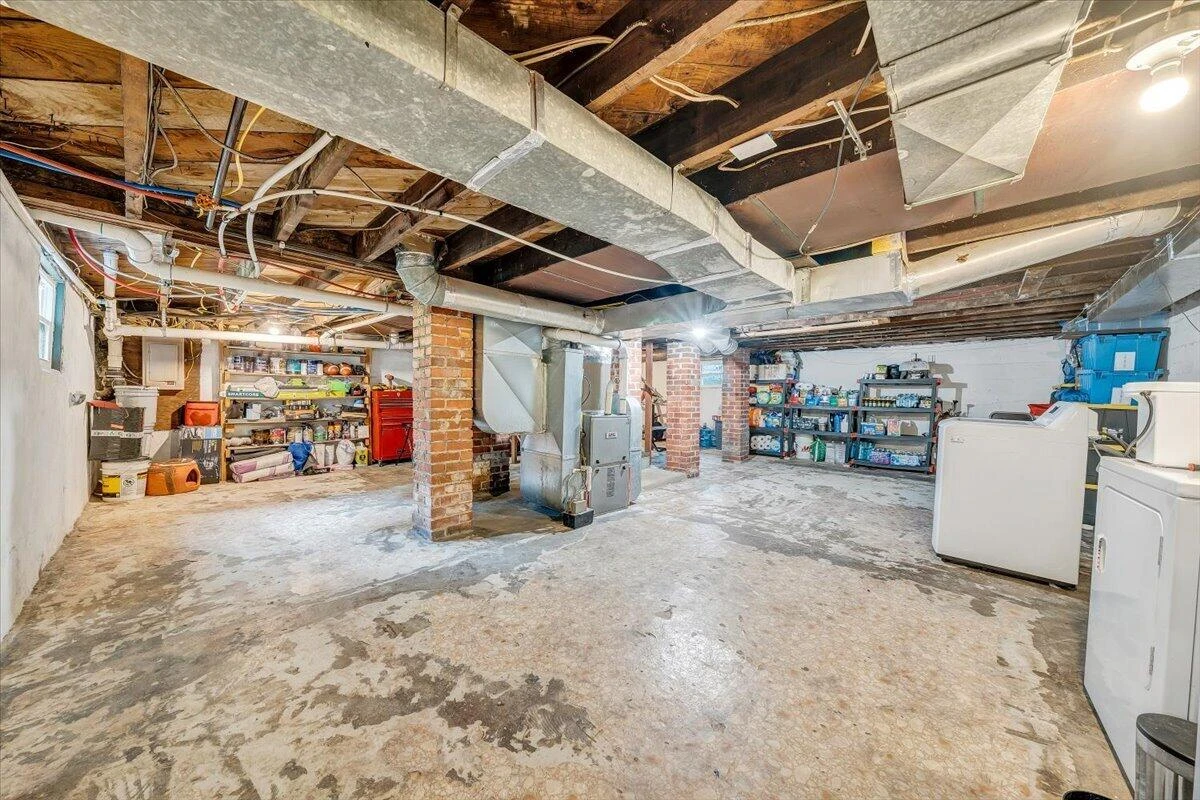 2104 Wayne ST NE - Photo 32