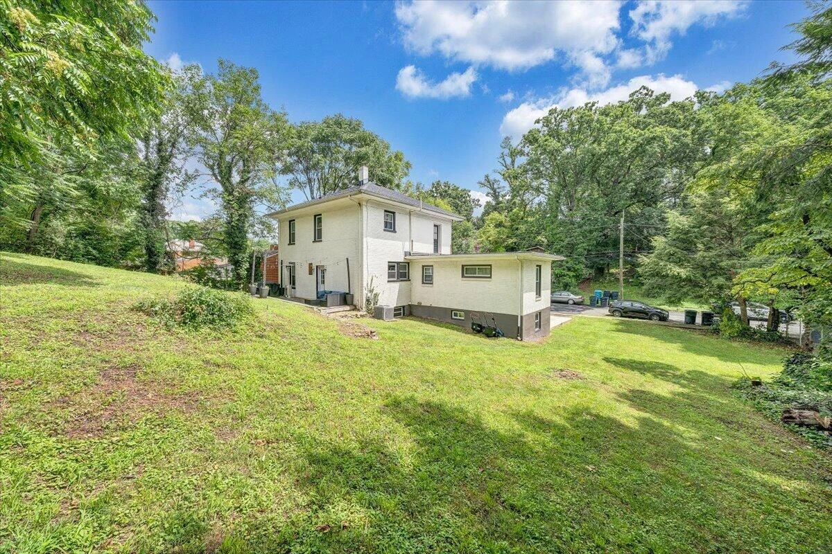 2104 Wayne ST NE - Photo 37