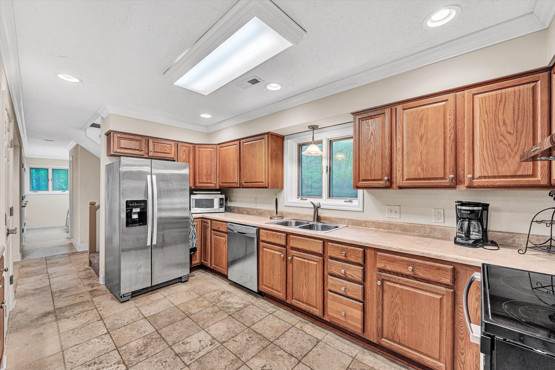 103 White Oak CIR - Photo 12