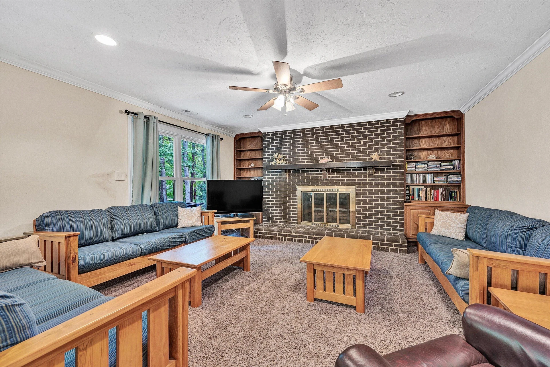 103 White Oak CIR - Photo 7