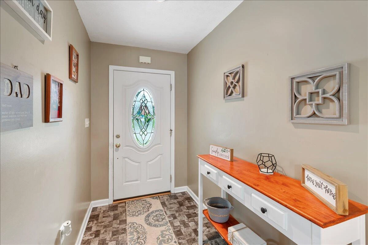 408 Giles AVE - Photo 13