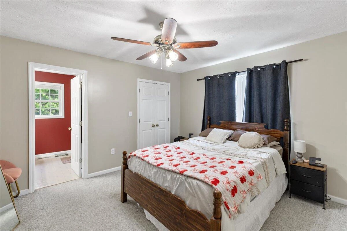 408 Giles AVE - Photo 23