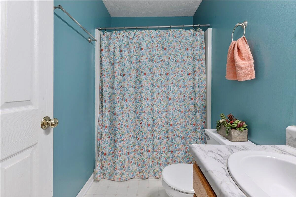 408 Giles AVE - Photo 28
