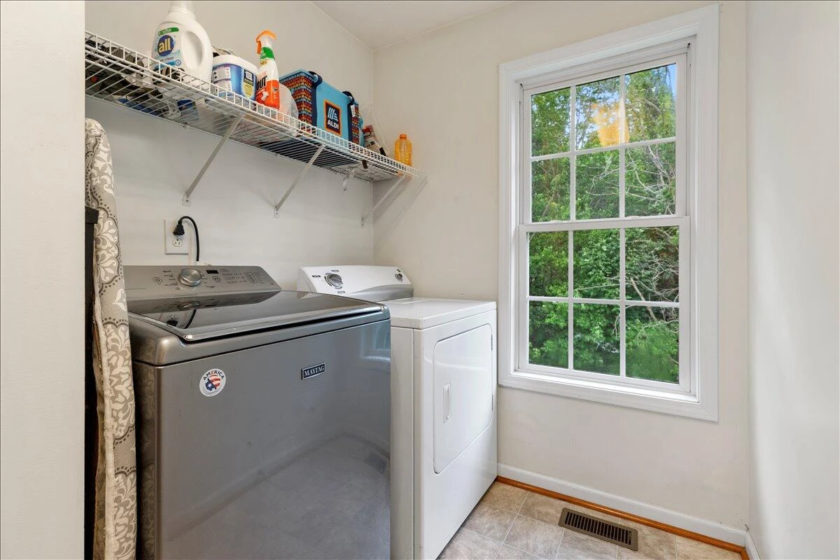408 Giles AVE - Photo 34