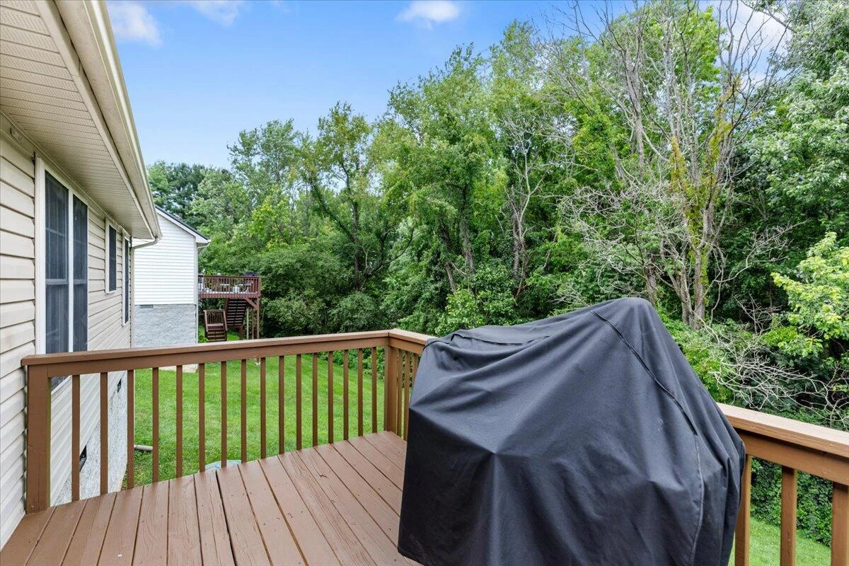 408 Giles AVE - Photo 36