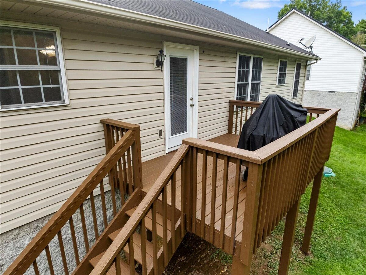 408 Giles AVE - Photo 45