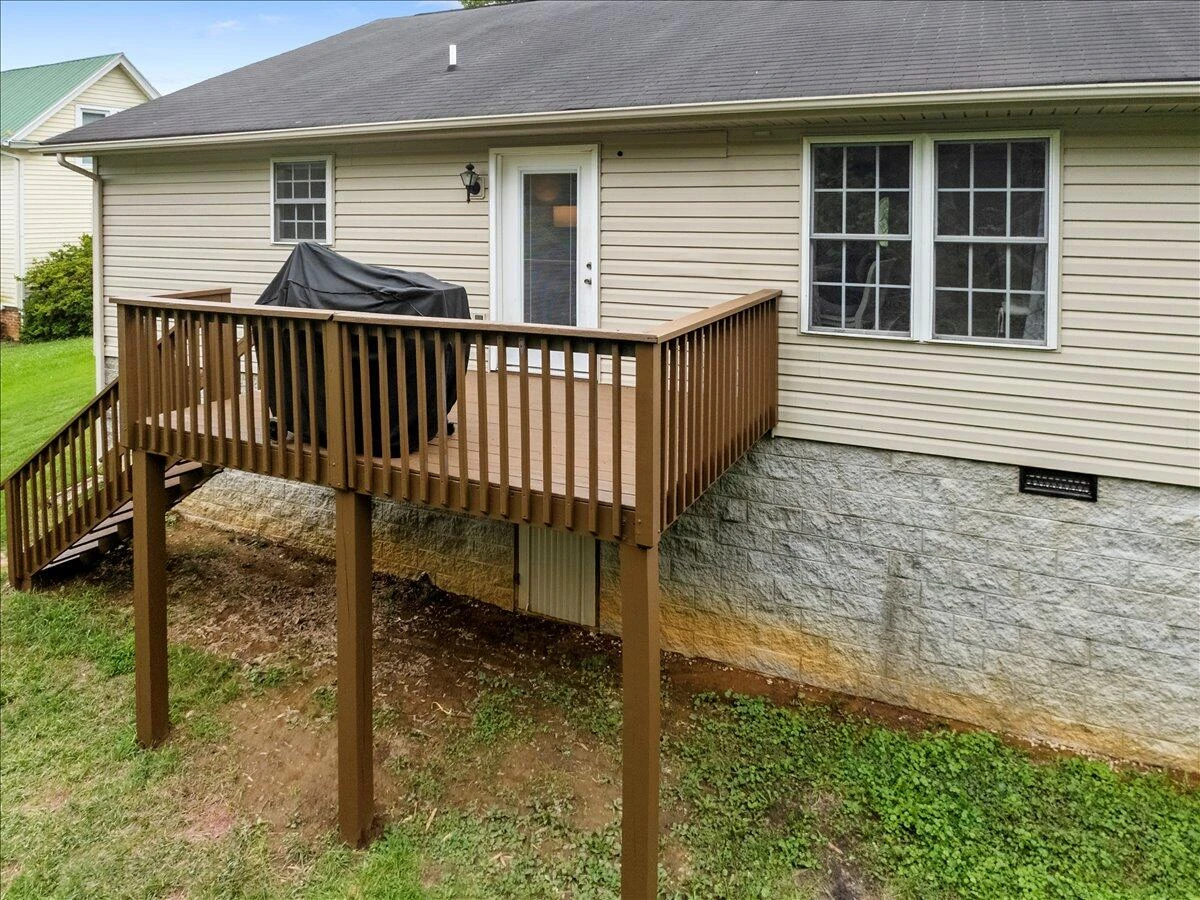 408 Giles AVE - Photo 46