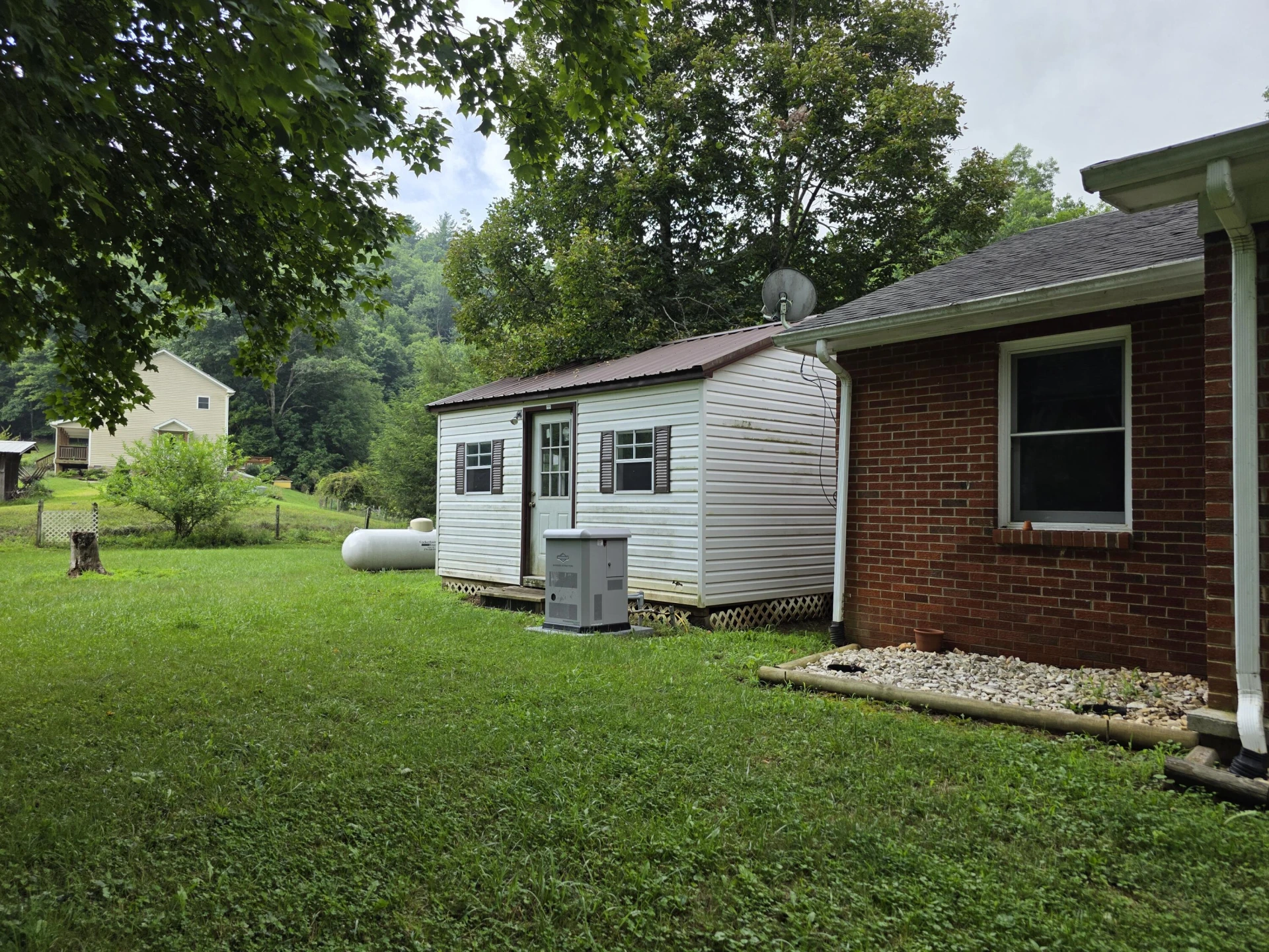 352 Sawmill Hill RD NW - Photo 4