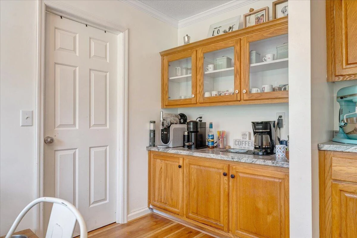 1064 Lipscomb RD - Photo 13