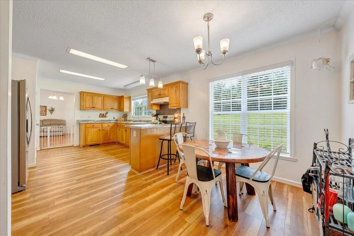 1064 Lipscomb RD - Photo 15
