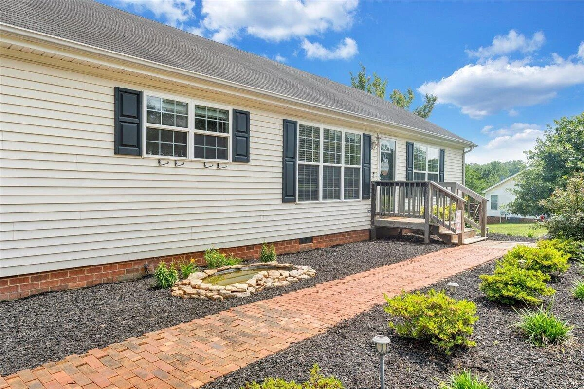 1064 Lipscomb RD - Photo 3