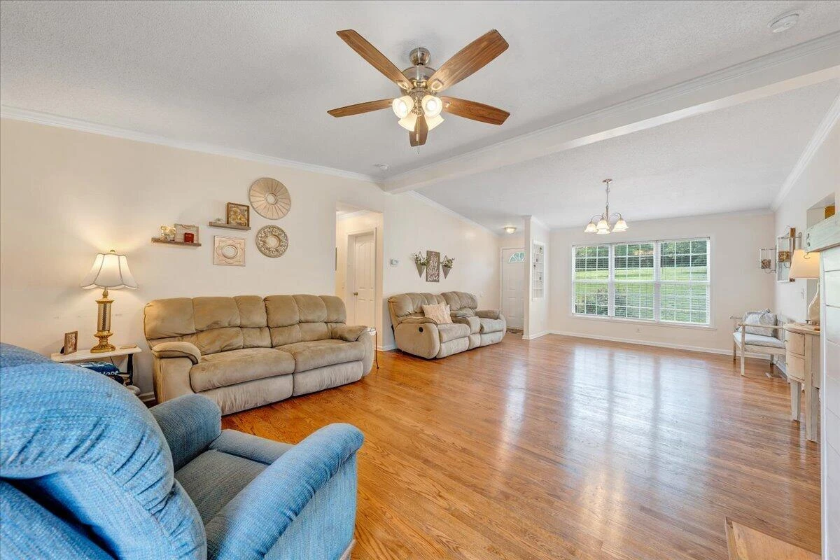 1064 Lipscomb RD - Photo 6