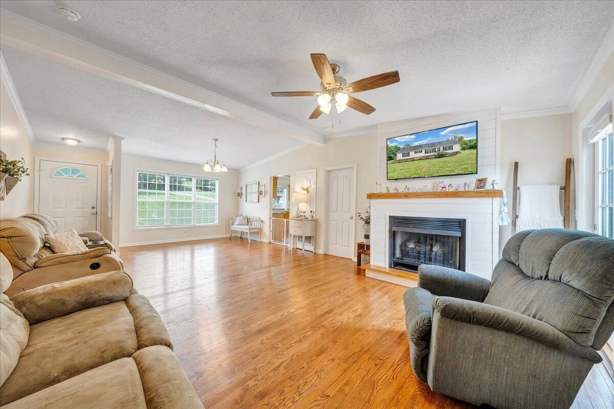 1064 Lipscomb RD - Photo 7