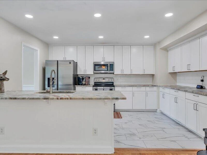 6121 Scotford CT - Photo 13