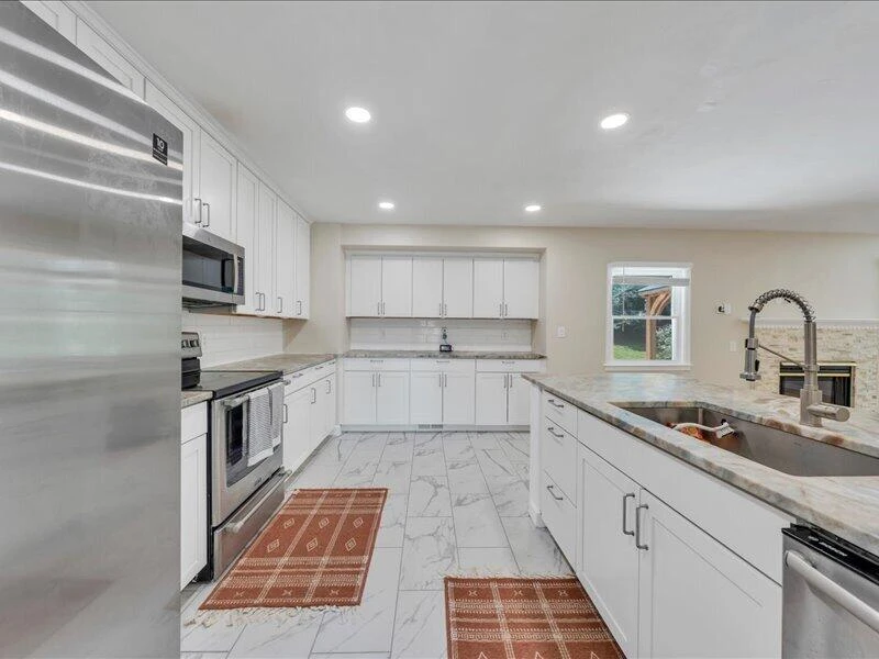 6121 Scotford CT - Photo 15