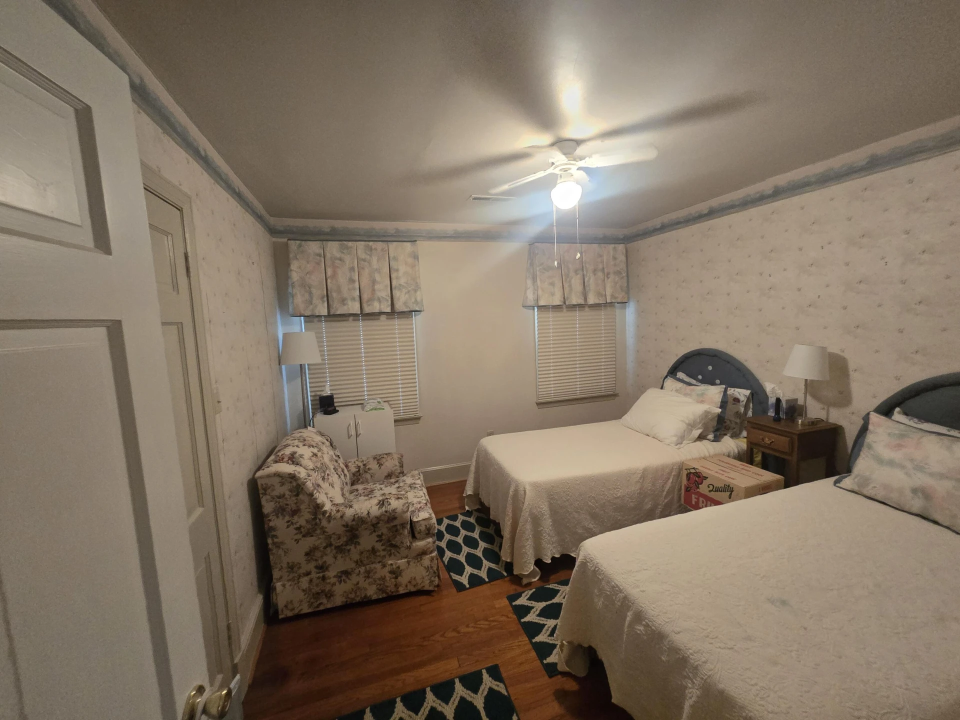 680 Park LN - Photo 7