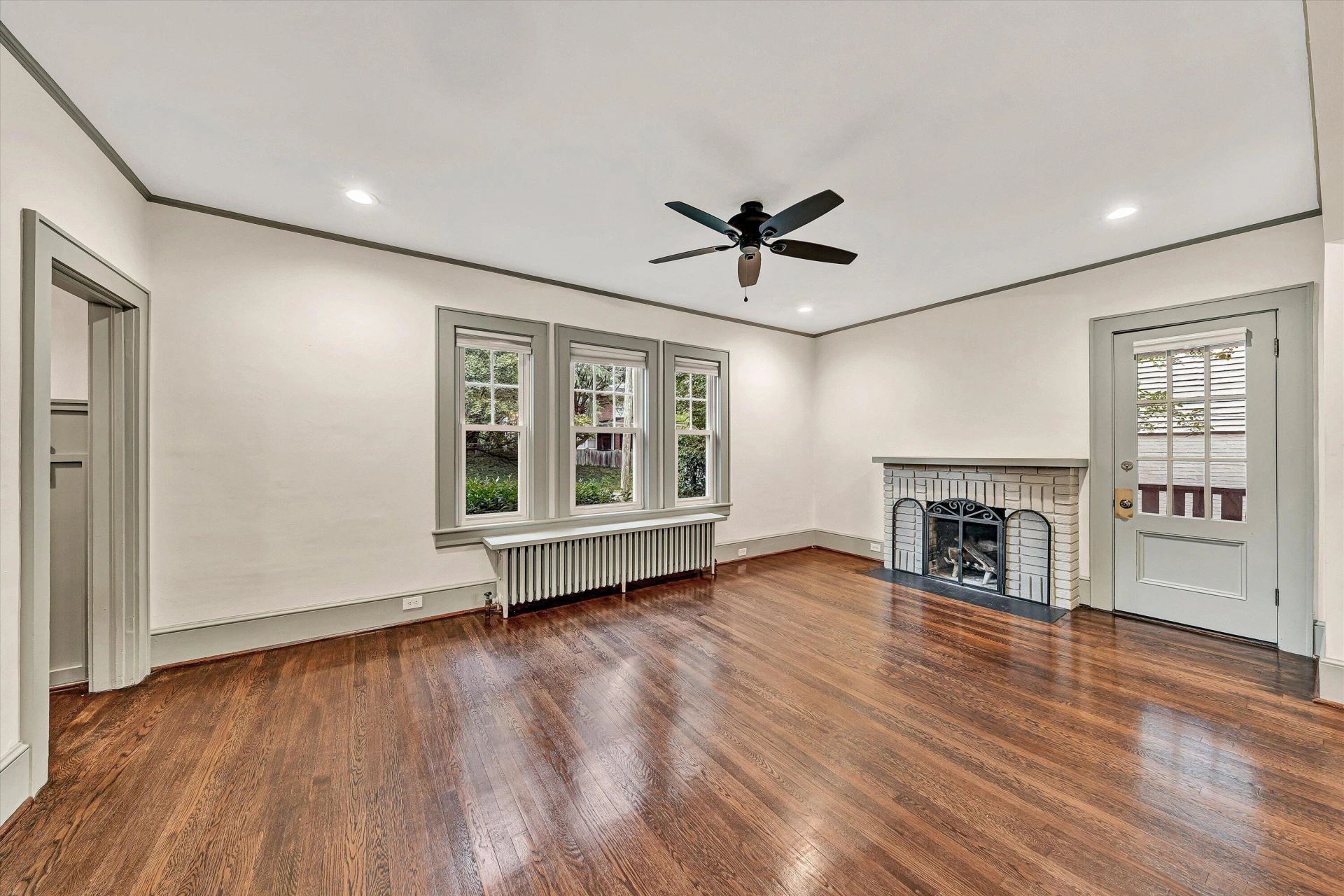 1516 Sherwood AVE SW - Photo 9